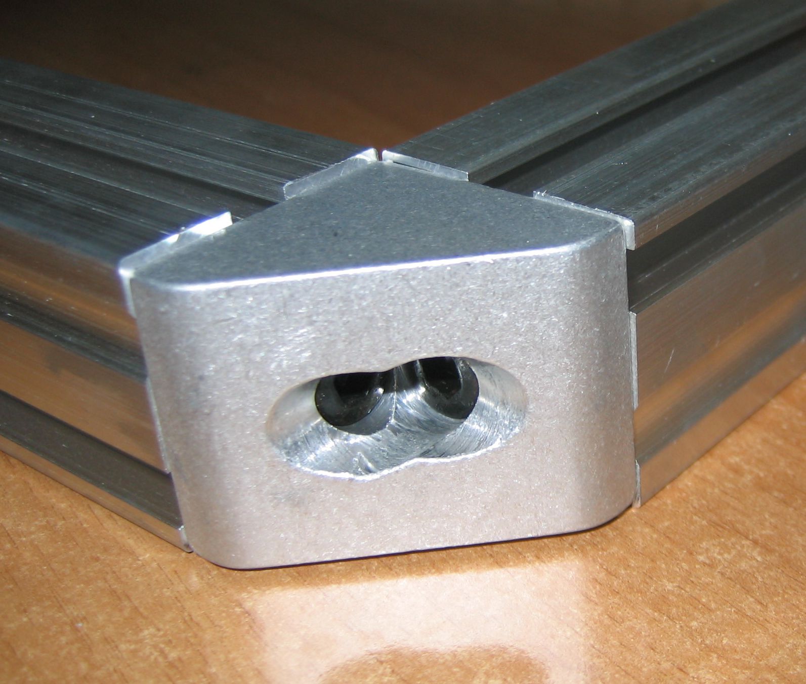 squadretta in alluminio per profilo modulare
